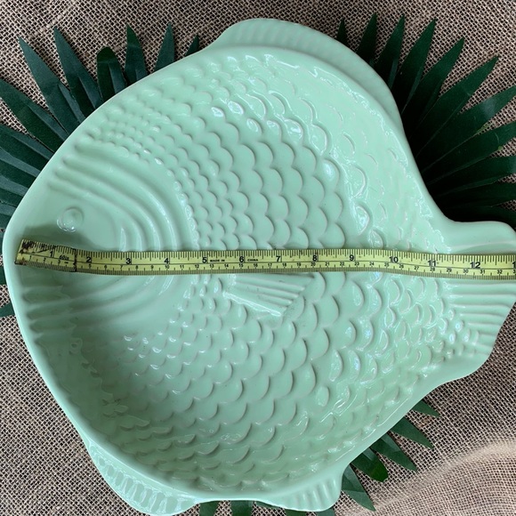 DELTIS GREEN FISH PLATER - Picture 4 of 6